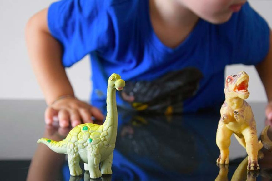 Giocattoli dinosauri per bambini in base all’età